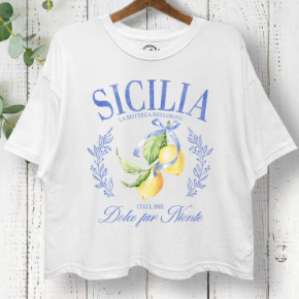 NWT: Sicilia Lemon Fruit  ITALY Tshirt
